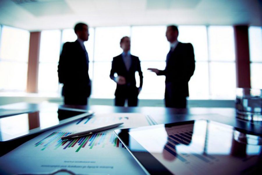 «Τα κεφάλια μέσα»